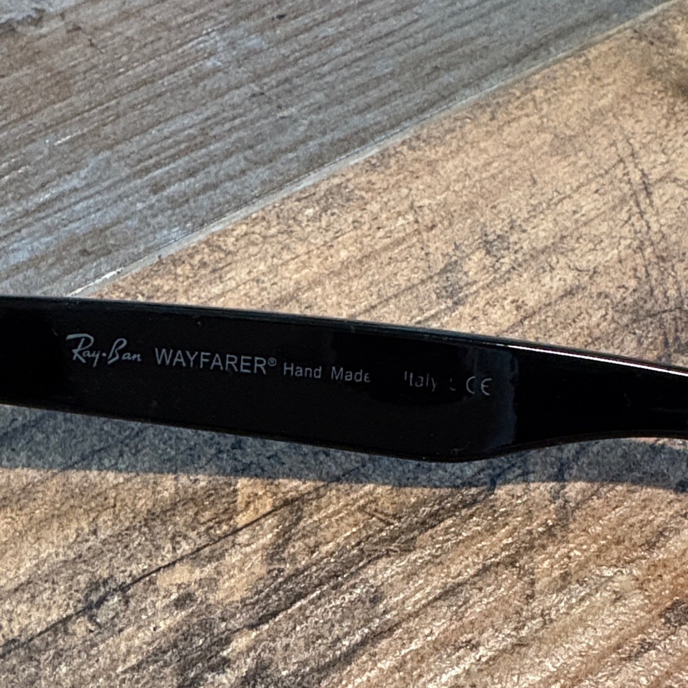 Ray-Ban Wayfarer Black Sunglasses with Tan Case - Picture 3 of 5